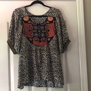 Boutique Flowing Bell/Puff sleeve Top